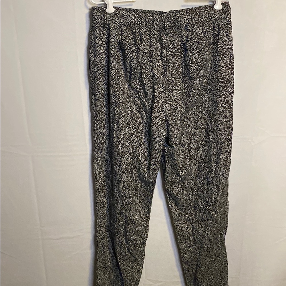 Old Navy Monochrome Patterned Joggers - Picture 5 of 9